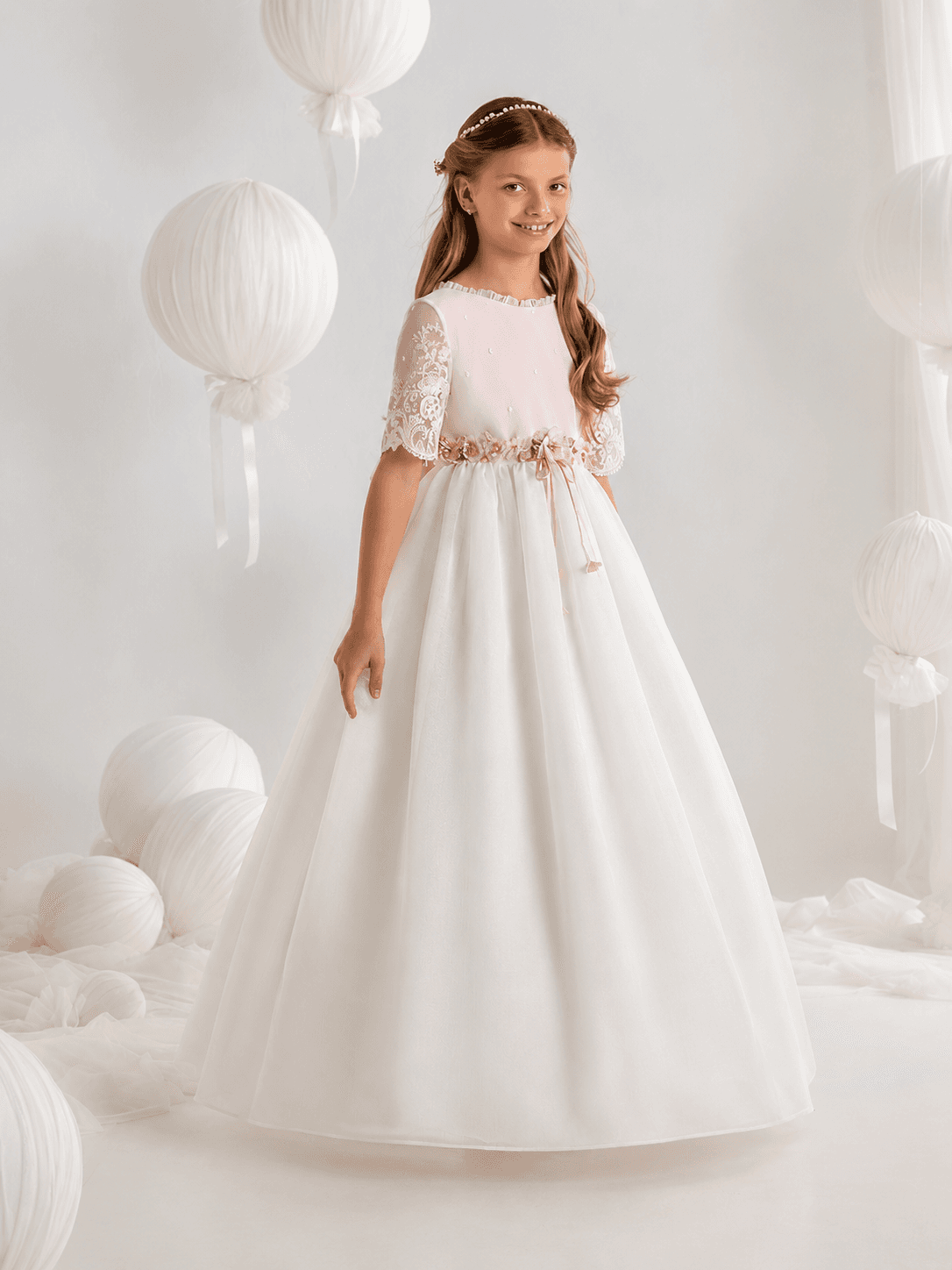 Vestido de Comunión de organza natural 7118