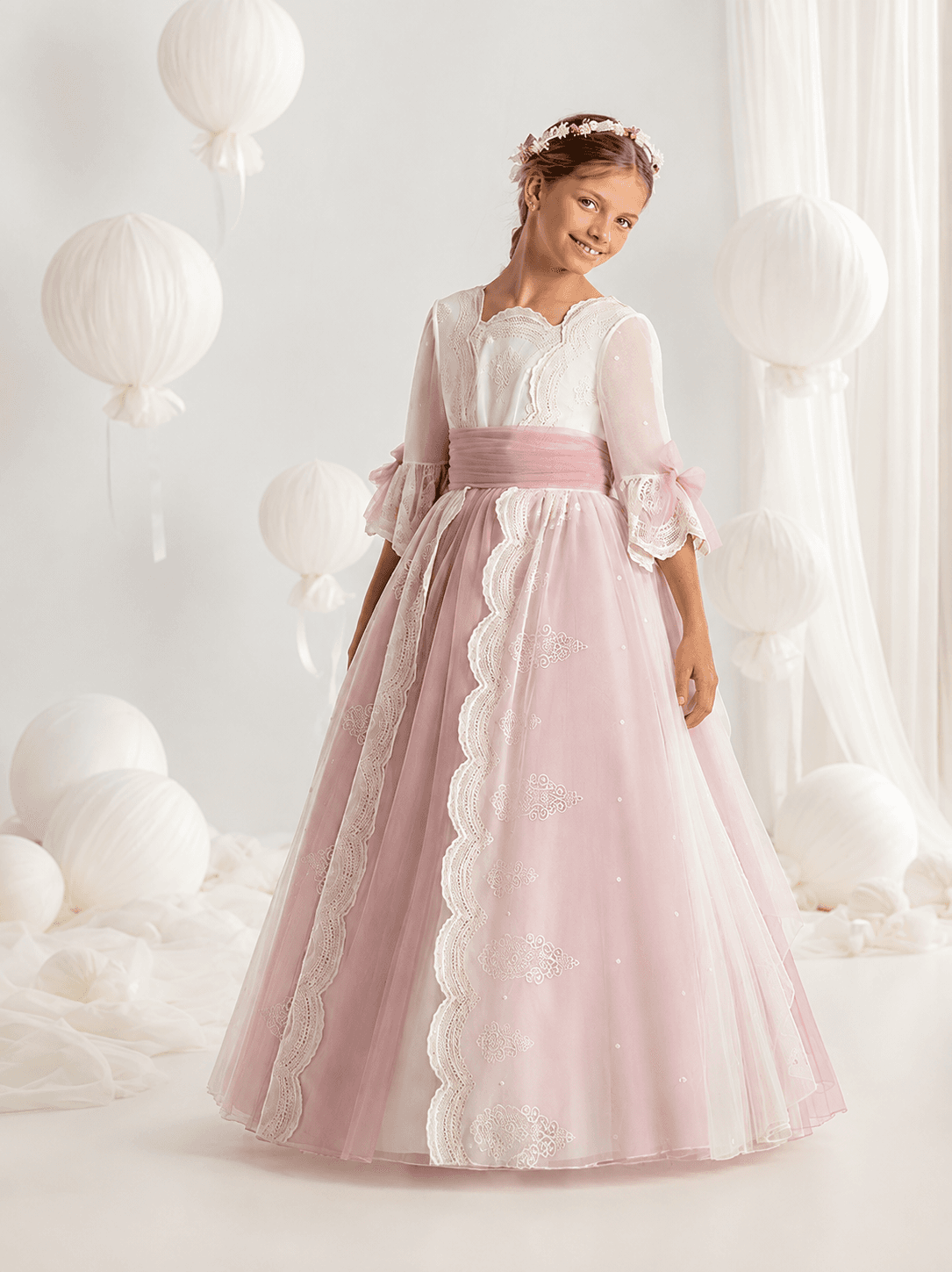 Vestido de Comunión con falda de Encaje 7609