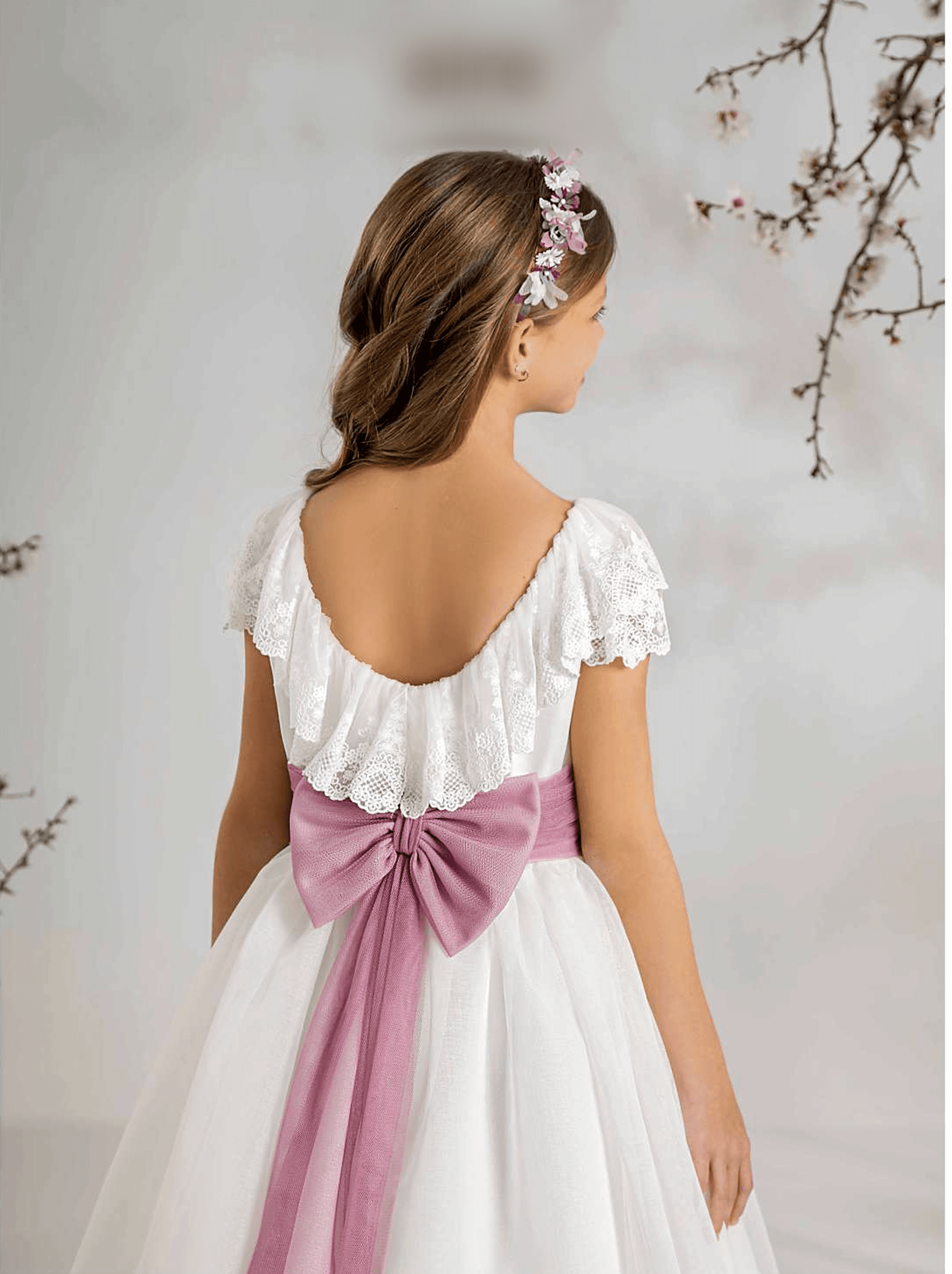 Vestido de comunión con plisado y mangas cortas A955