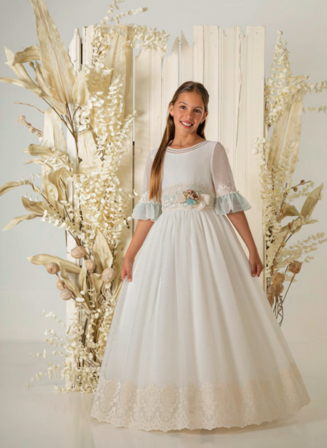 Vestido de comunión de tul bordado A852