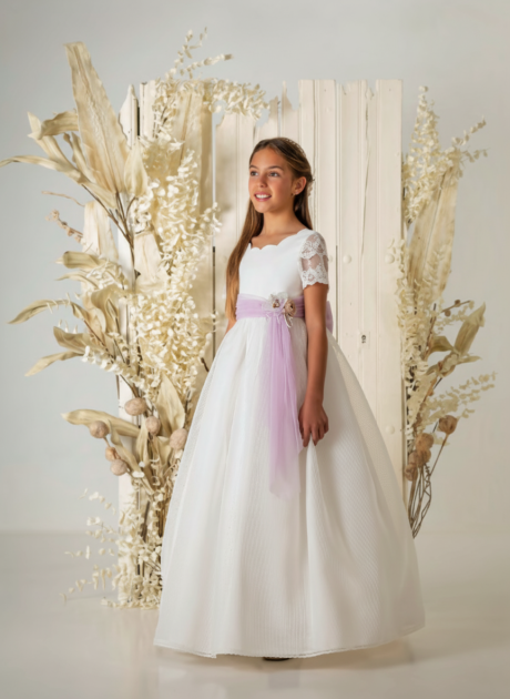 Vestido de comunión de organza rayada A858
