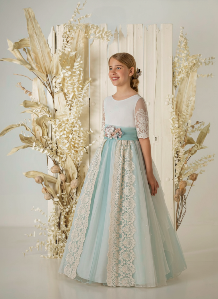 Vestido de comunión de tul bordado A866